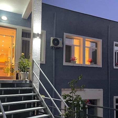 Deni'S Hotel ساراندا المظهر الخارجي الصورة