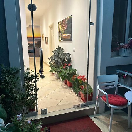 Deni'S Hotel ساراندا المظهر الخارجي الصورة