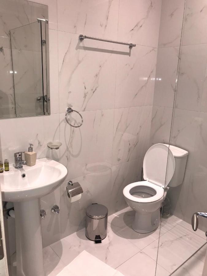 Deni'S Hotel ساراندا المظهر الخارجي الصورة