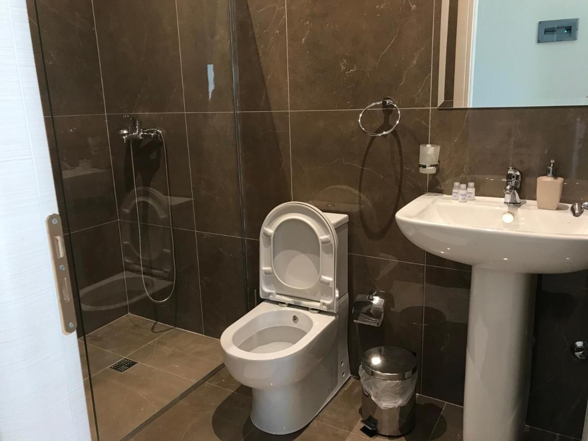 Deni'S Hotel ساراندا المظهر الخارجي الصورة