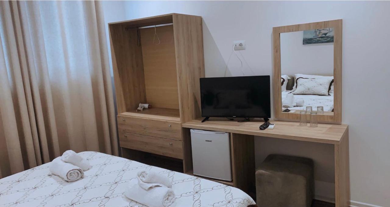 Deni'S Hotel ساراندا المظهر الخارجي الصورة