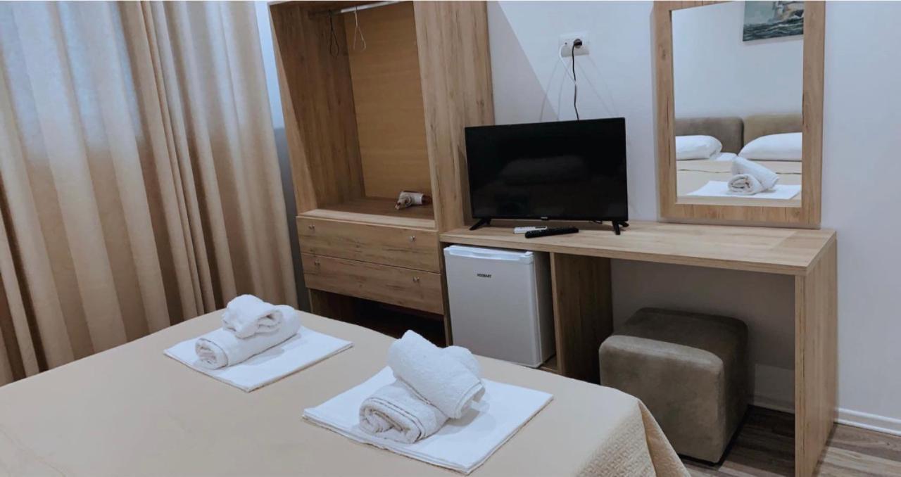Deni'S Hotel ساراندا المظهر الخارجي الصورة