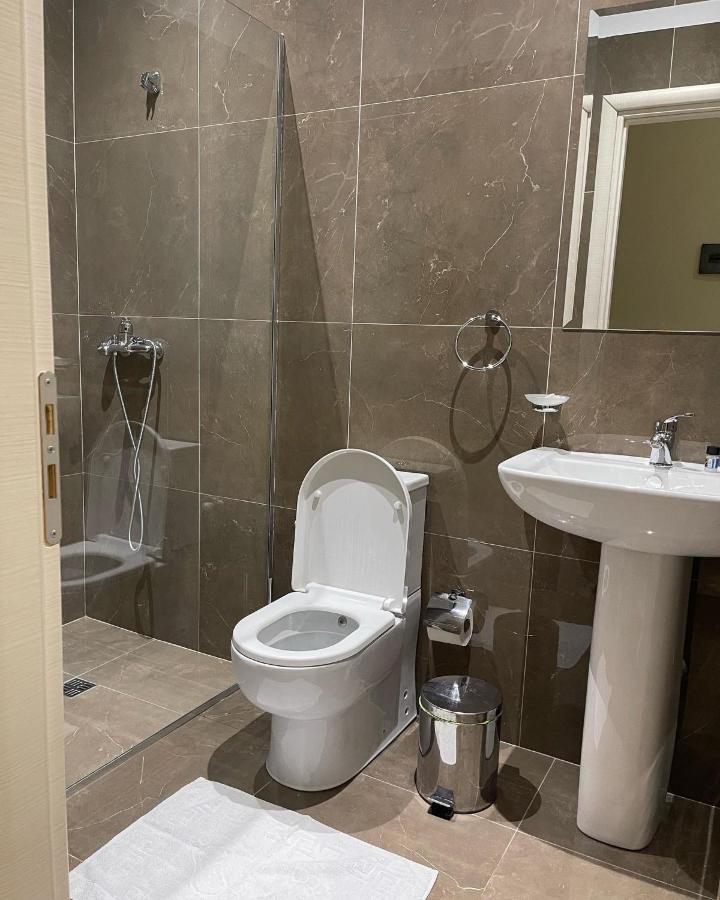 Deni'S Hotel ساراندا المظهر الخارجي الصورة