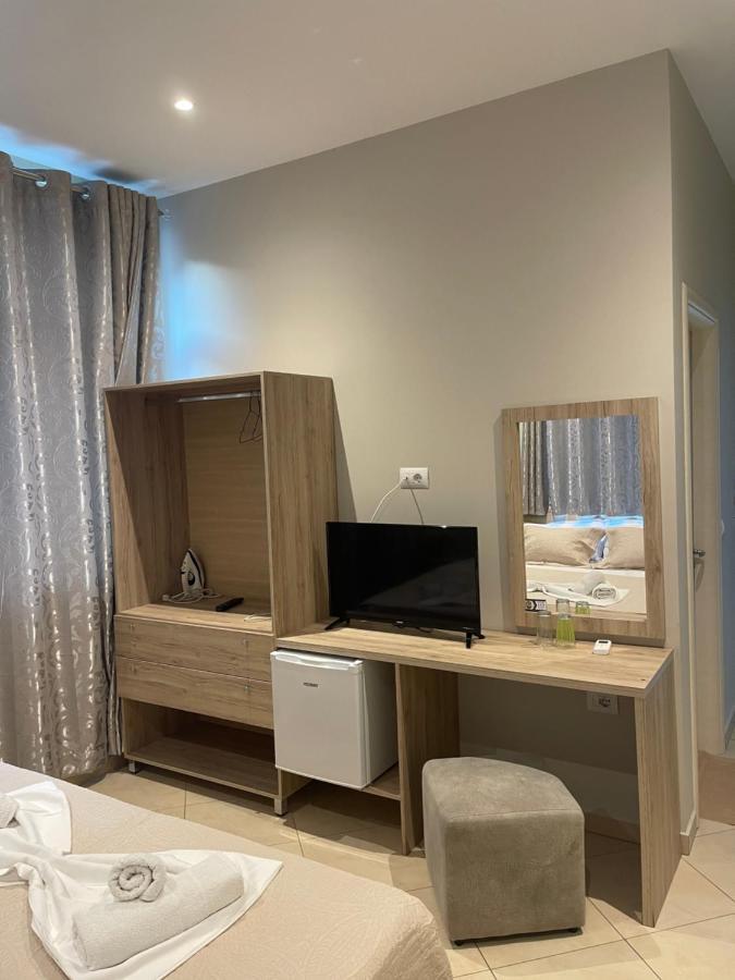 Deni'S Hotel ساراندا المظهر الخارجي الصورة