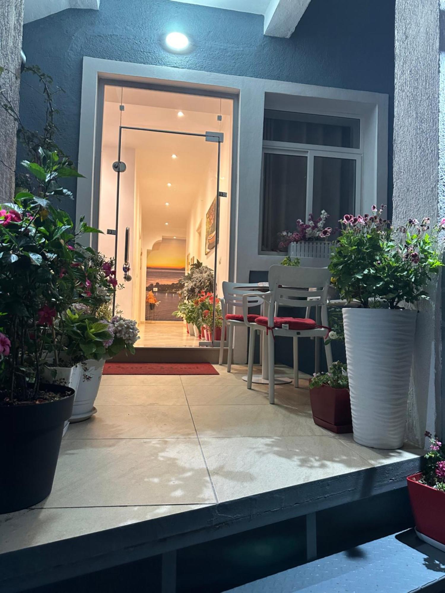 Deni'S Hotel ساراندا المظهر الخارجي الصورة