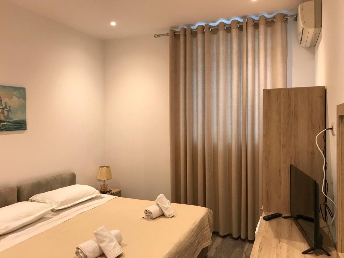 Deni'S Hotel ساراندا المظهر الخارجي الصورة