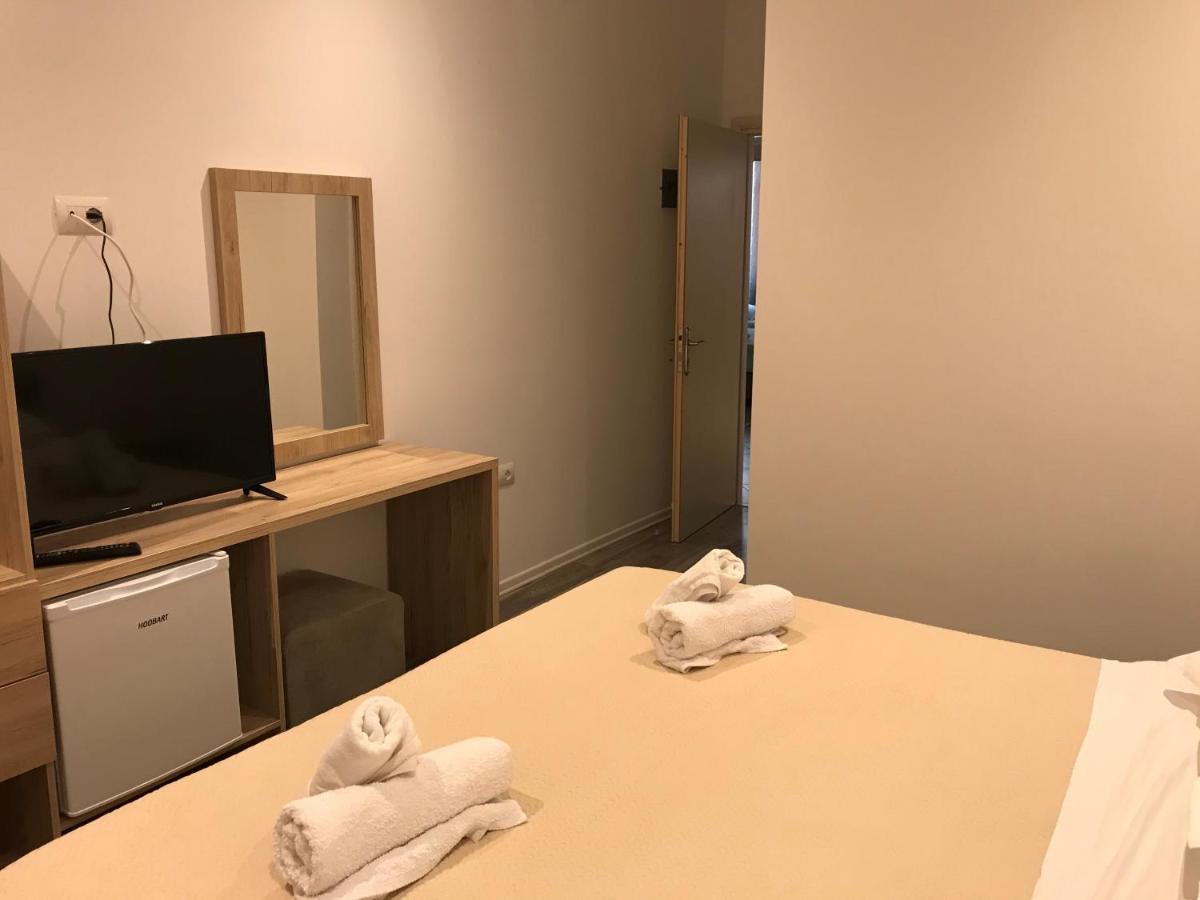 Deni'S Hotel ساراندا المظهر الخارجي الصورة